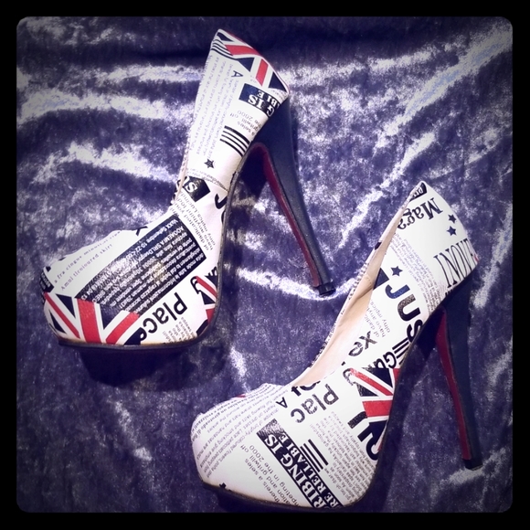British Print White Heels - Picture 1 of 6